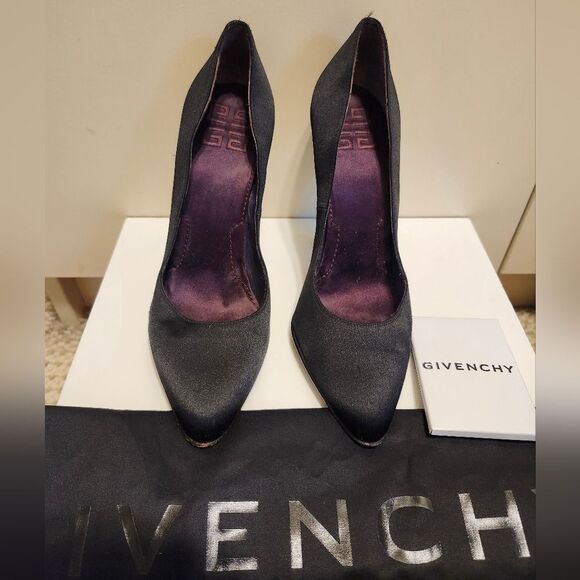 Givenchy Paris Black Peau de Soie Pumps Sz. 6.5 US/37 EU Ret$1175 Made in Italy - Picture 3 of 16